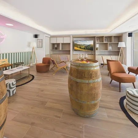 Appartement L'embrun - Pour 6 - Piscine Commune